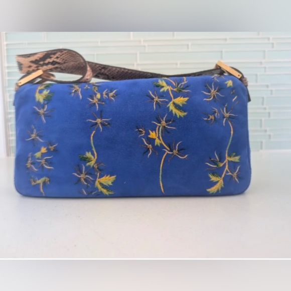 Fendi Vintage Blue Embroidered Bag with Snake Print Strap - Picture 2 of 9